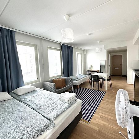 Easy Stay Rooms & Apartments Near Airport Вантаа Экстерьер фото